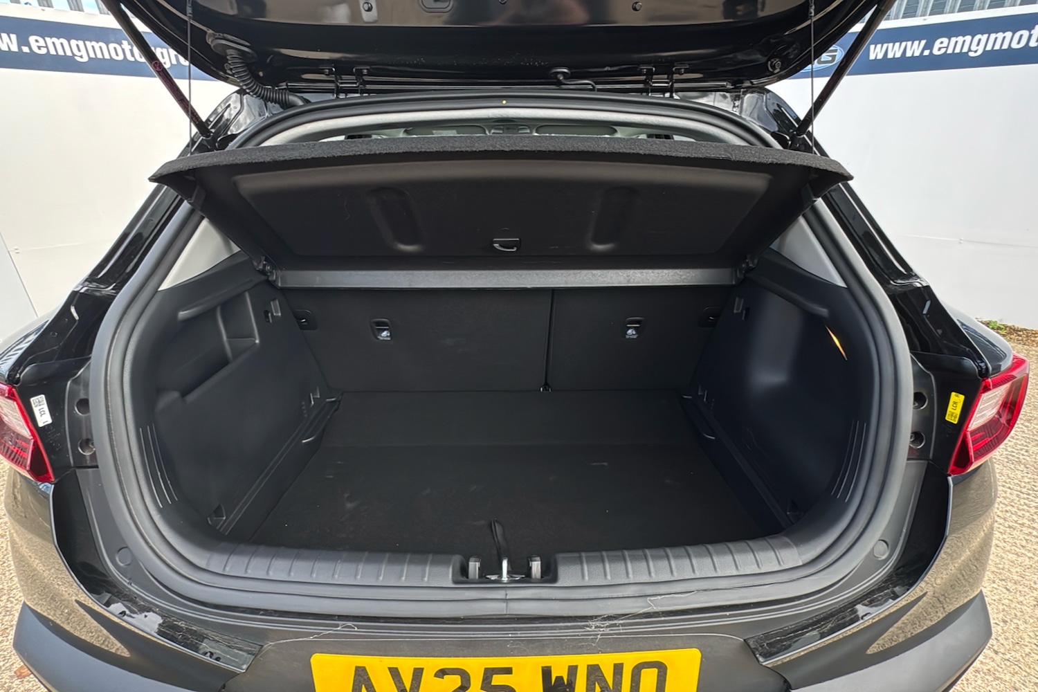 Used Kia Stonic 2025 for sale - 76316075: Photo 19