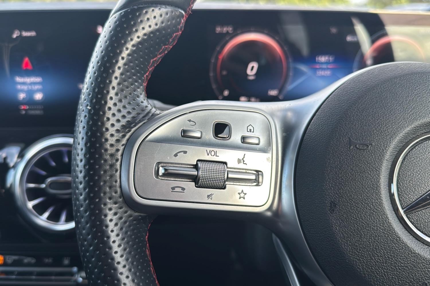 Used Mercedes-Benz EQA 2021 for sale - 76705339: Photo 17