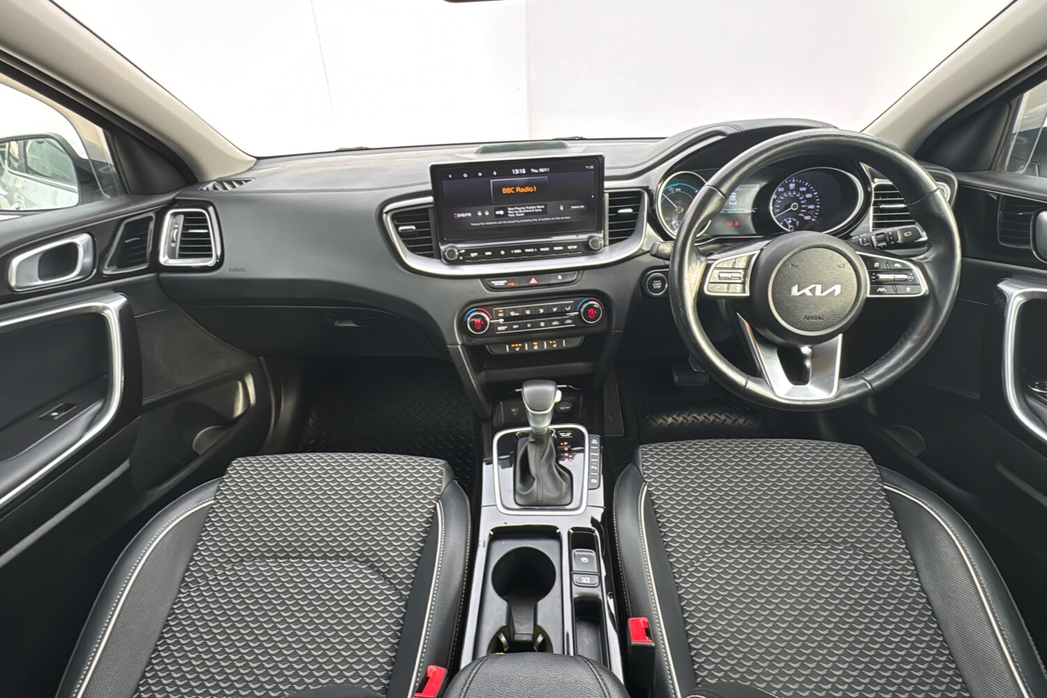 Used Kia XCeed 2023 for sale - 76287761: Photo 8