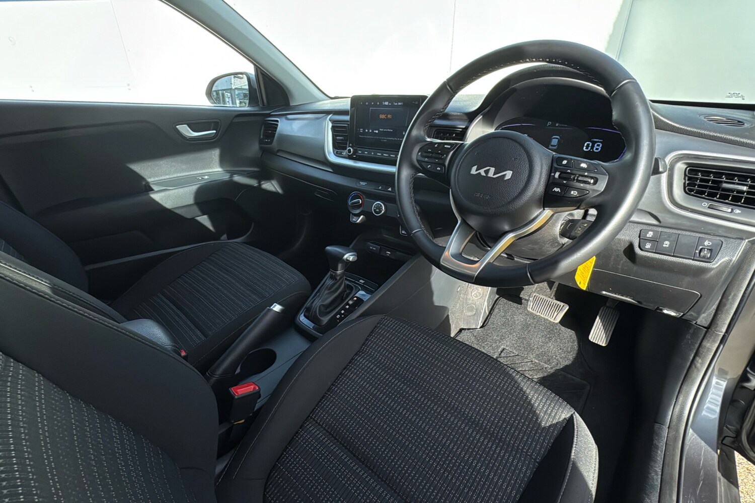 Used Kia Stonic 2024 for sale - 76390860: Photo 10