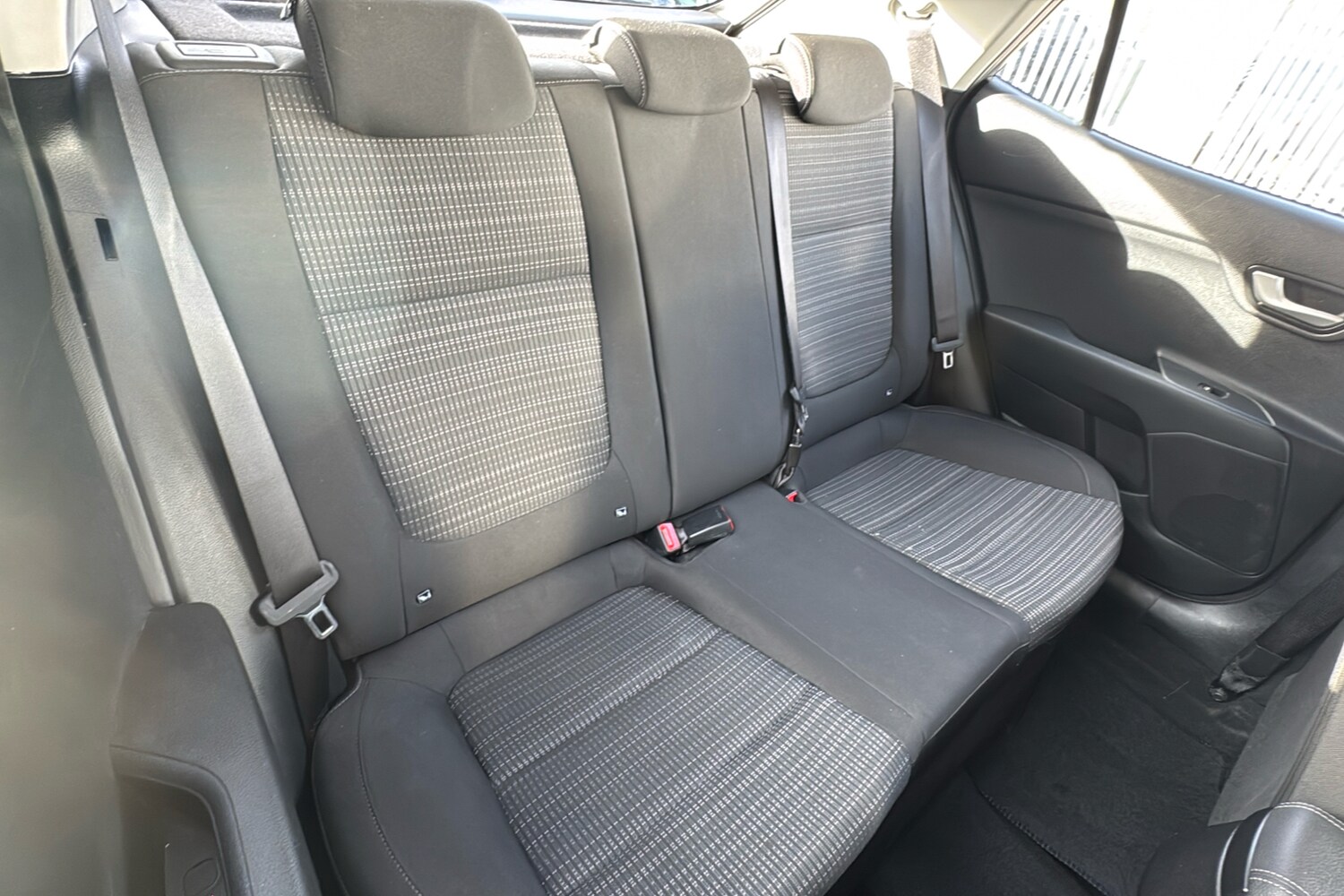 Used Kia Stonic 2024 for sale - 76390860: Photo 12