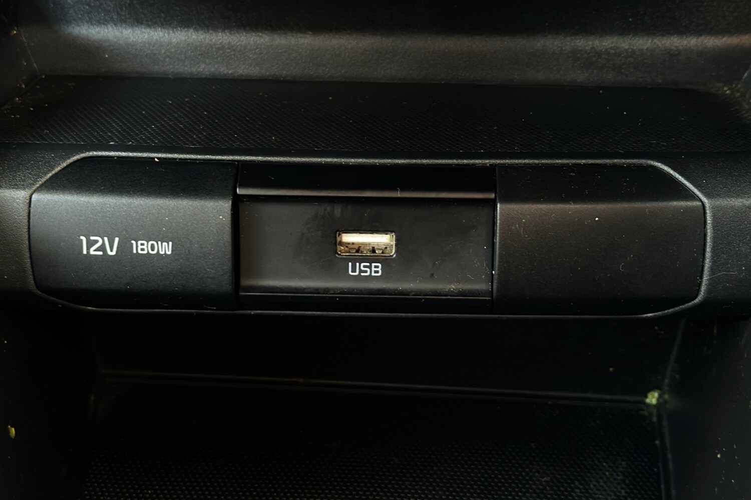 Used Kia Stonic 2024 for sale - 76390860: Photo 22