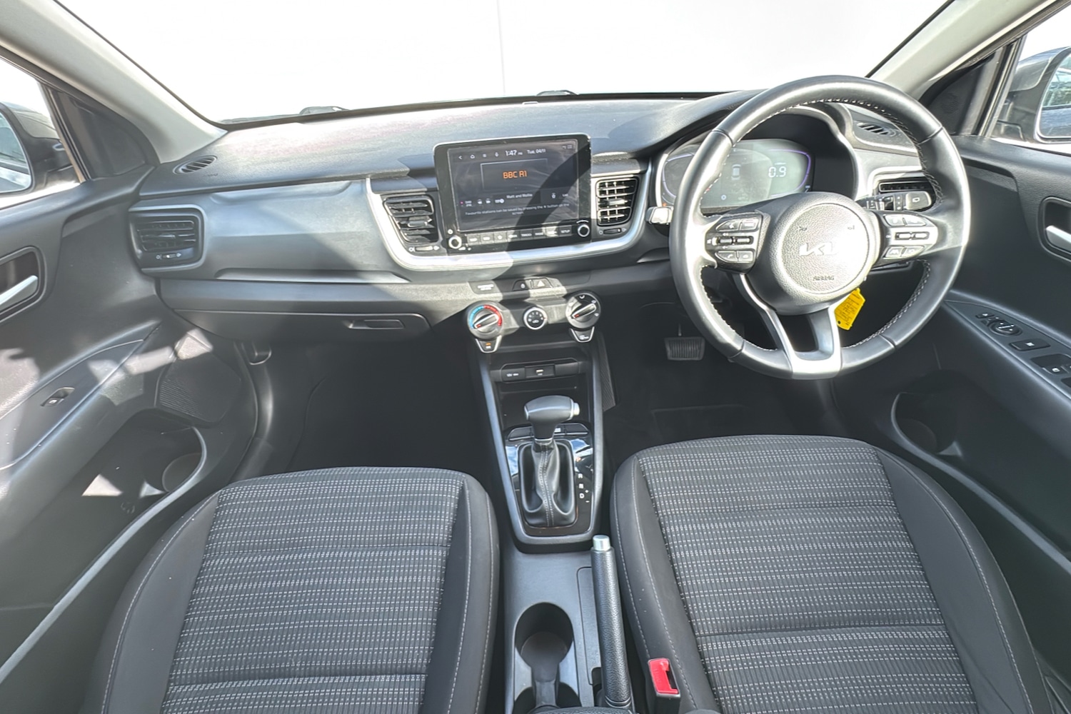 Used Kia Stonic 2024 for sale - 76390860: Photo 9