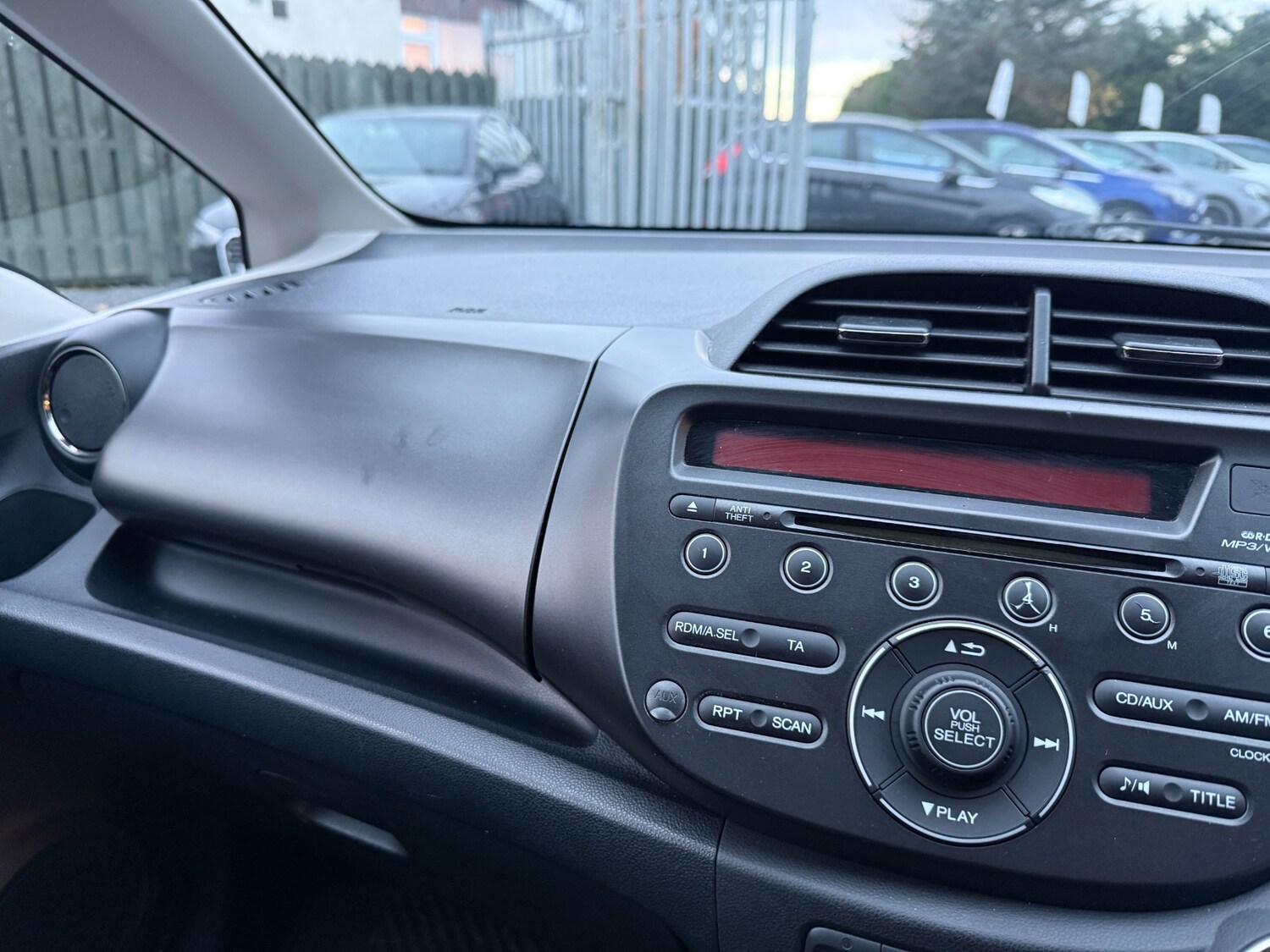 Used Honda Jazz 2012 for sale - 76736105: Photo 17