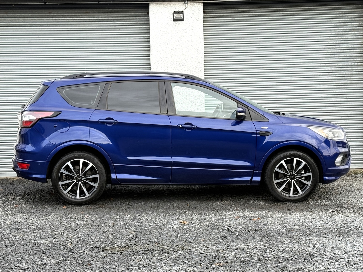 Used Ford Kuga 2017 for sale - 77235378: Photo 2