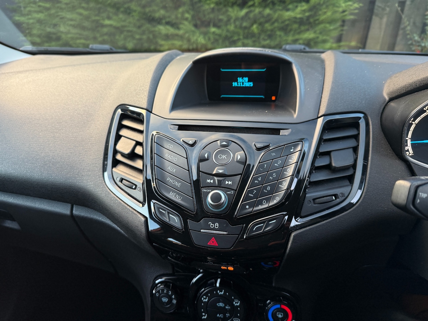 Used Ford Fiesta 2015 for sale - 76735695: Photo 11