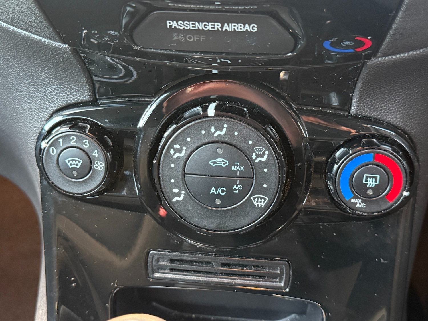 Used Ford Fiesta 2015 for sale - 76735695: Photo 15