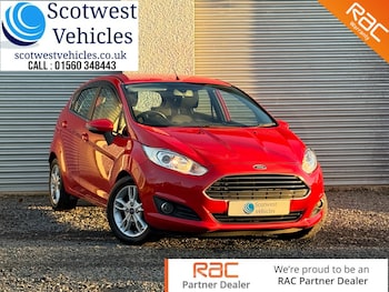 2015 (15) - 1.25 82 Zetec 5dr