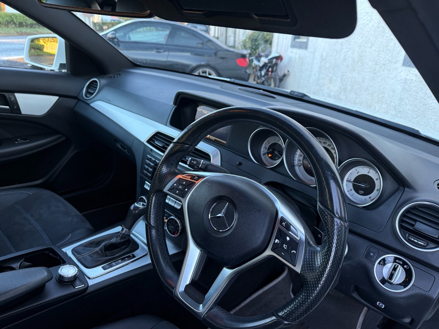 Used Mercedes-Benz C Class 2015 for sale - 76734617: Photo 17