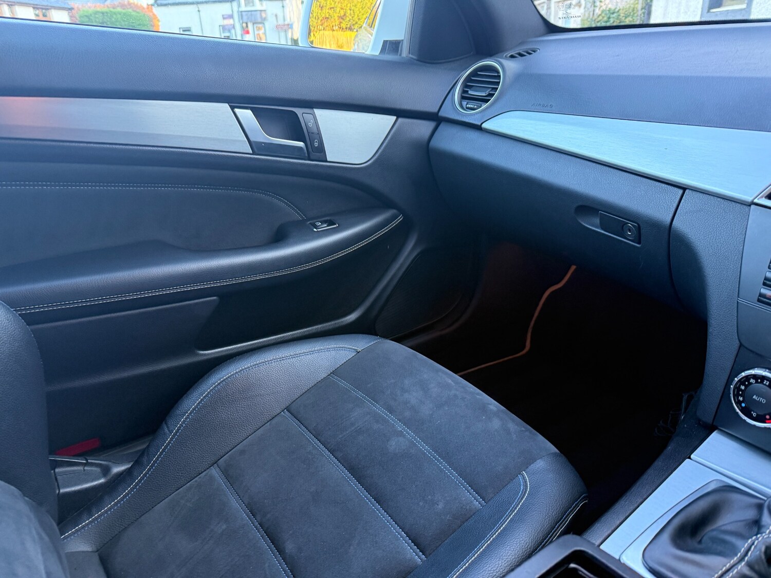 Used Mercedes-Benz C Class 2015 for sale - 76734617: Photo 20