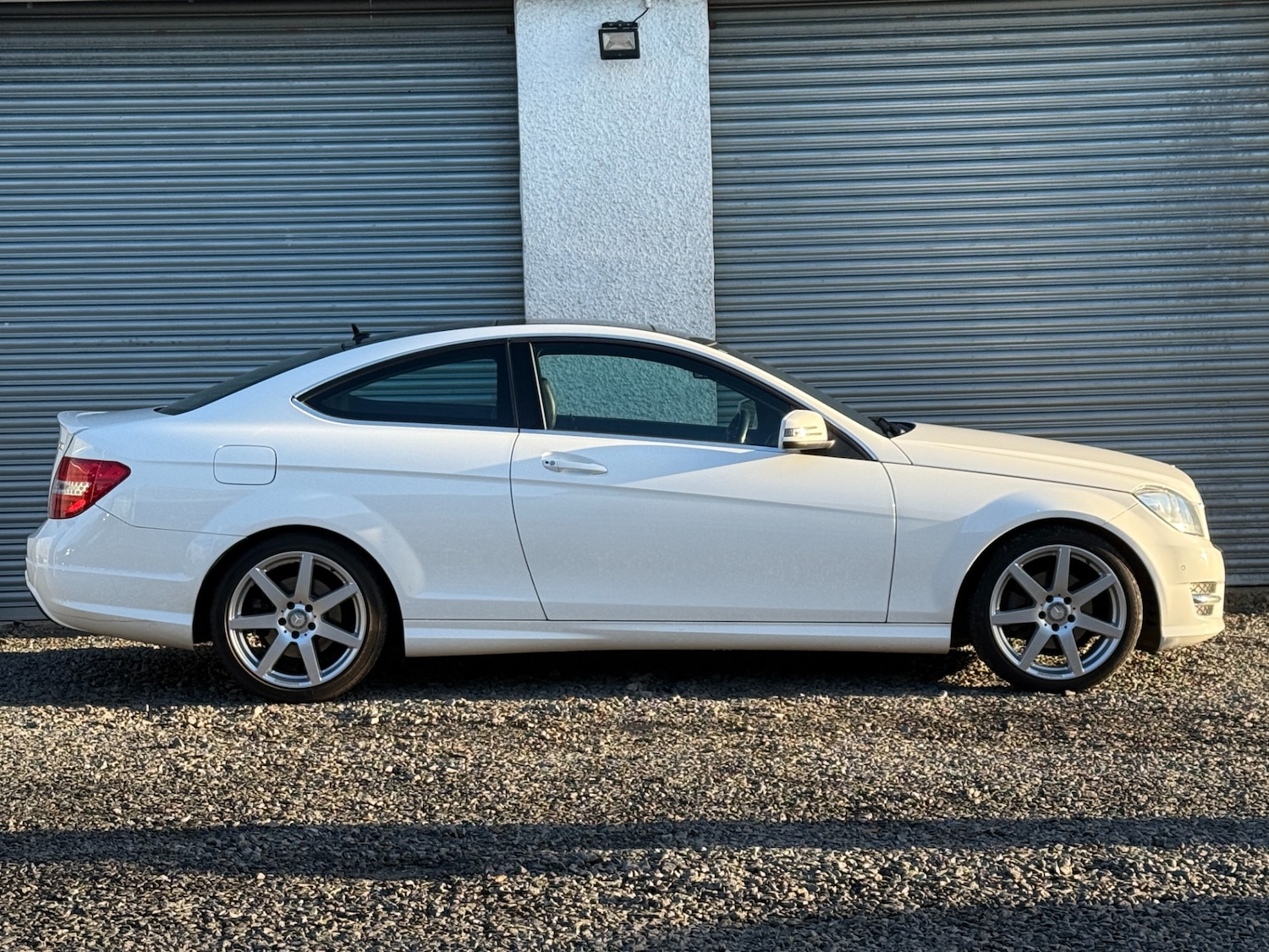 Used Mercedes-Benz C Class 2015 for sale - 76734617: Photo 3