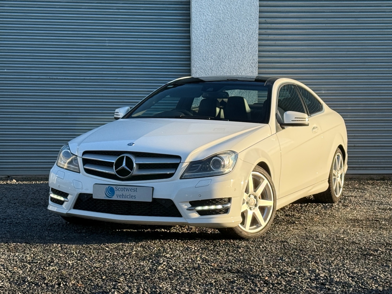 Used Mercedes-Benz C Class 2015 for sale - 76734617: Photo 8