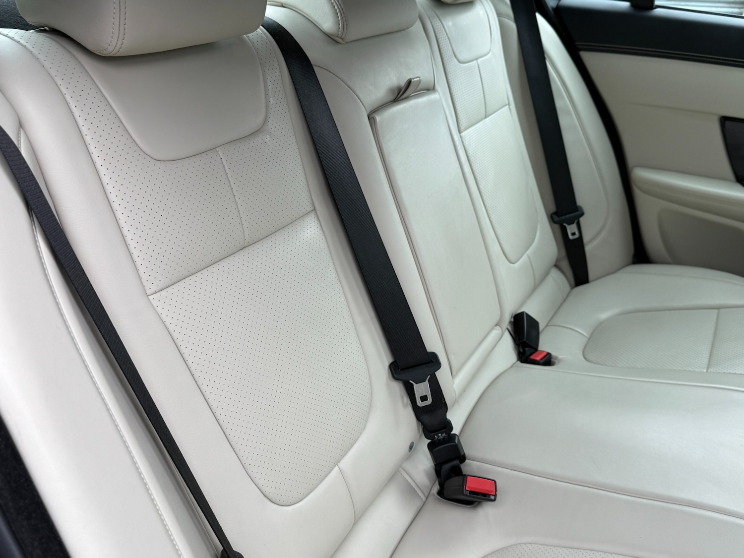 Used Jaguar XF 2015 for sale - 76736119: Photo 16