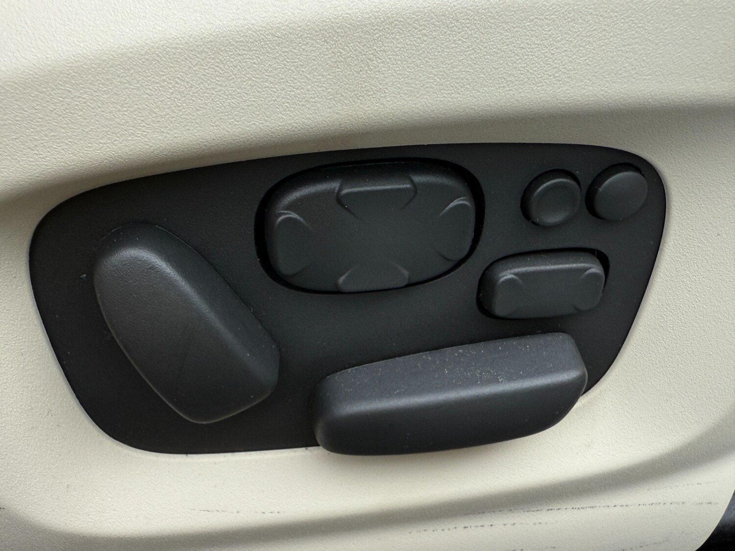 Used Jaguar XF 2015 for sale - 76736119: Photo 24