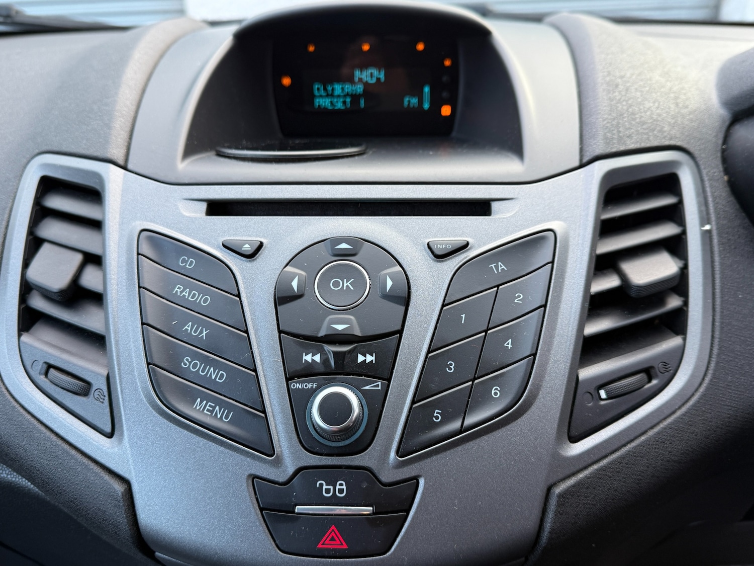 Used Ford Fiesta 2015 for sale - 77234427: Photo 14