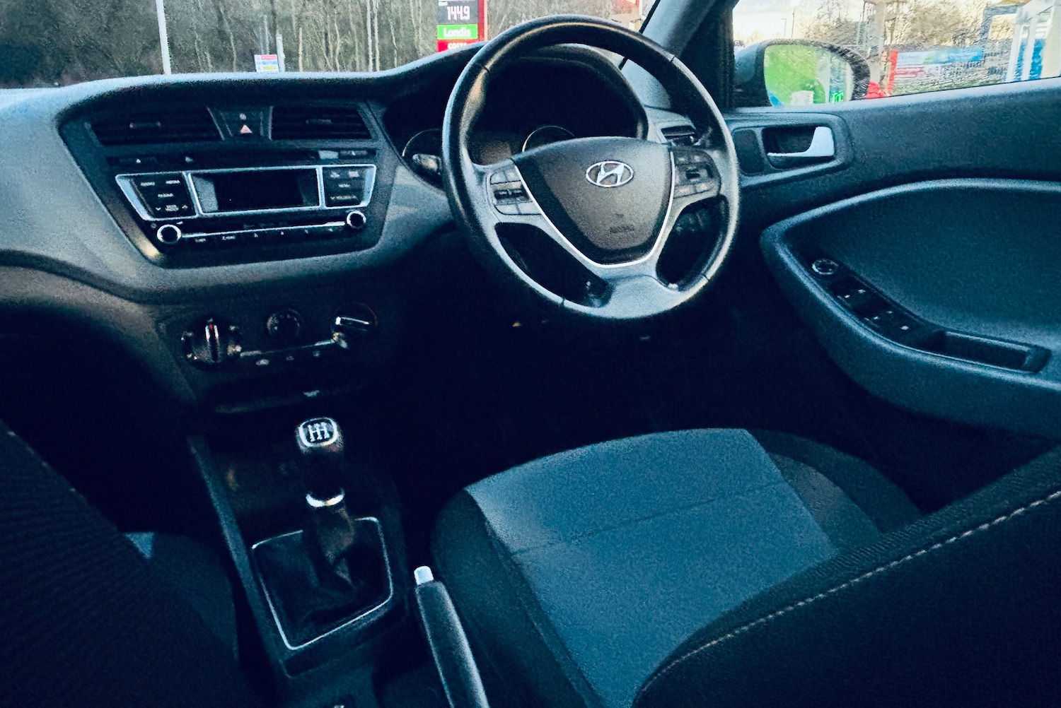 Used Hyundai i20 2017 for sale - 76748521: Photo 12