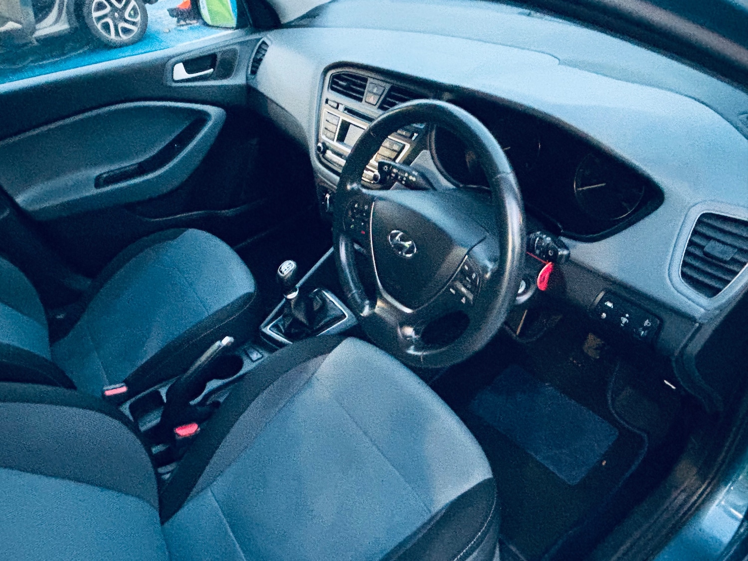 Used Hyundai i20 2017 for sale - 76748521: Photo 14