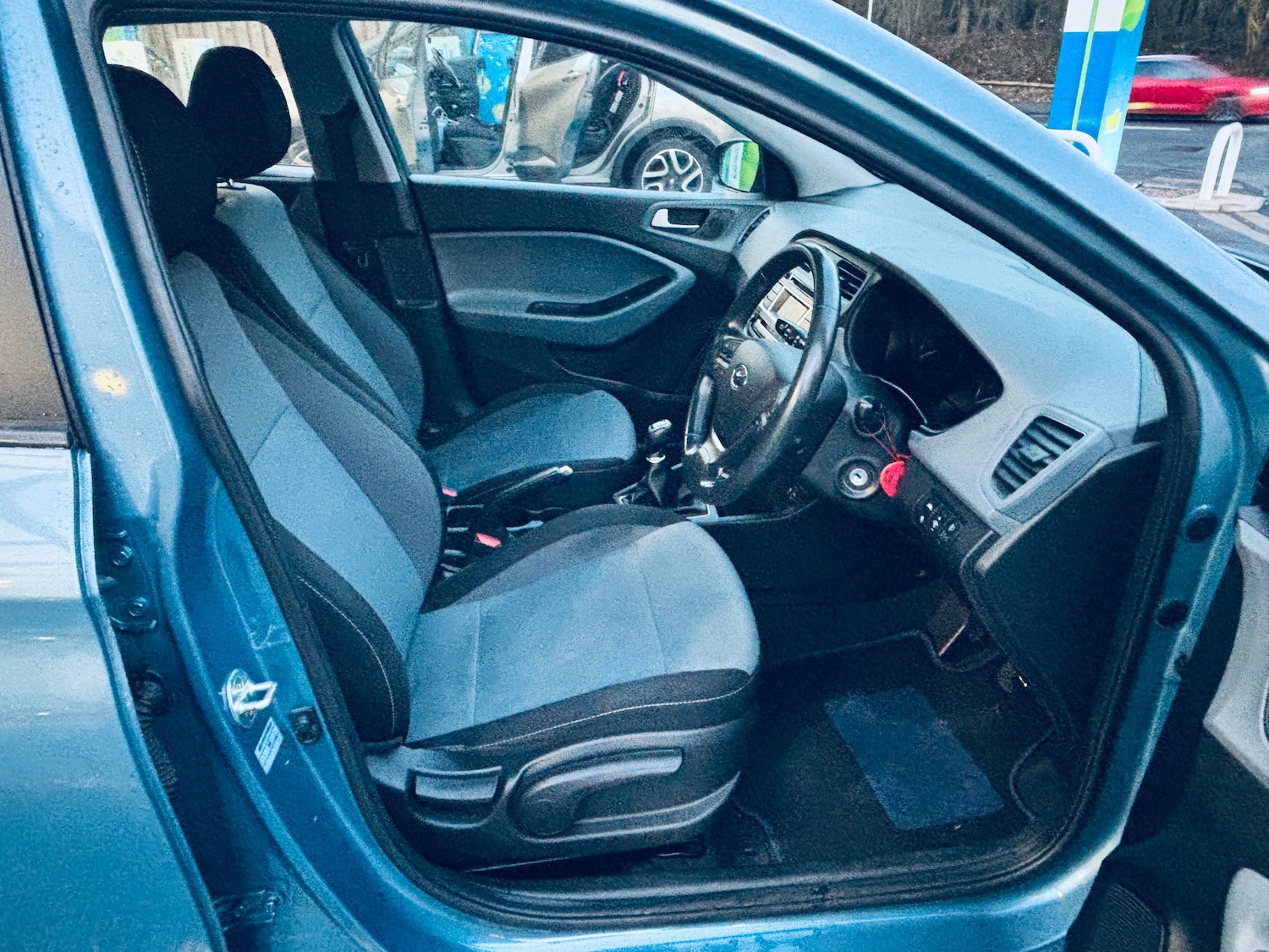 Used Hyundai i20 2017 for sale - 76748521: Photo 21