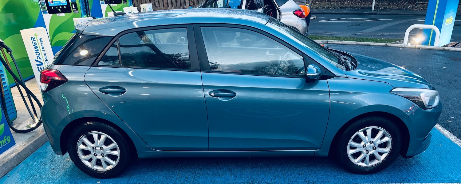 Used Hyundai i20 2017 for sale - 76748521: Photo 4