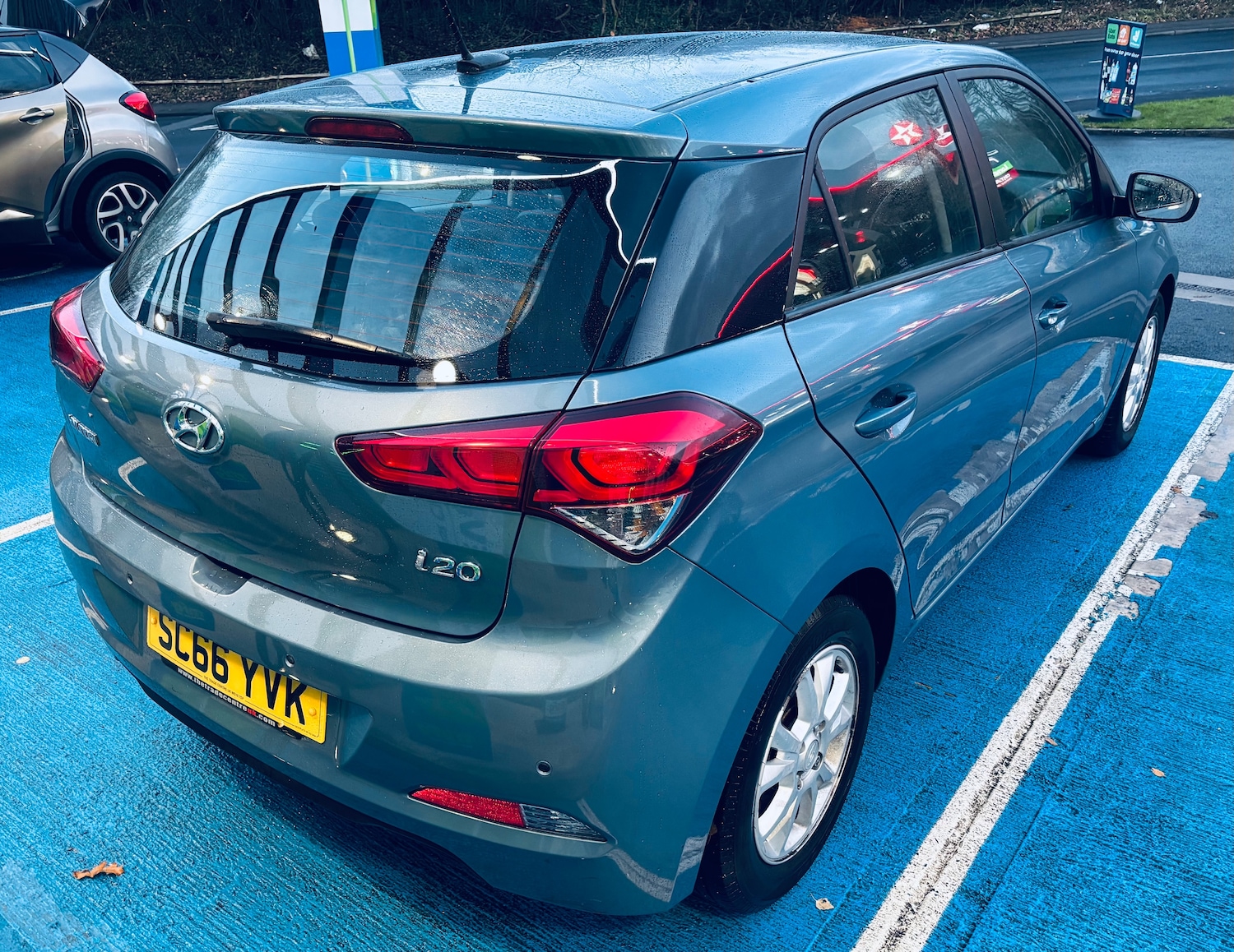 Used Hyundai i20 2017 for sale - 76748521: Photo 6