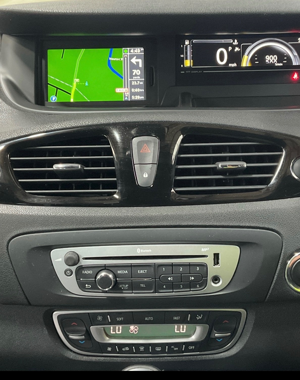 Used Renault Scenic 2014 for sale - 77292882: Photo 9