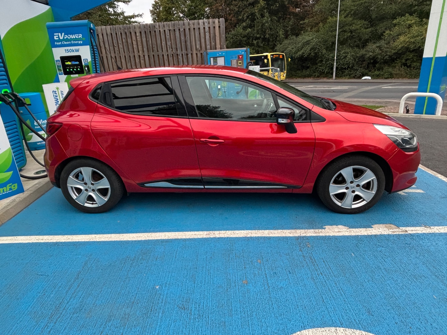 Used Renault Clio 2016 for sale - 76563150: Photo 4