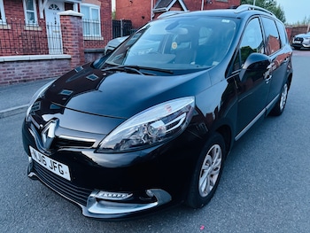 Used Renault Grand Scenic 2016 for sale - 79491520: Photo
