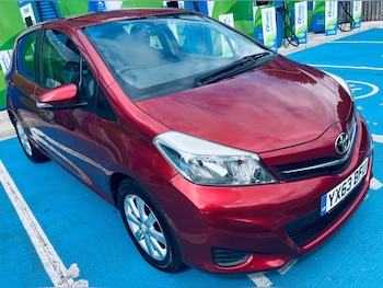Used Toyota Yaris 2013 for sale - 79532120: Photo