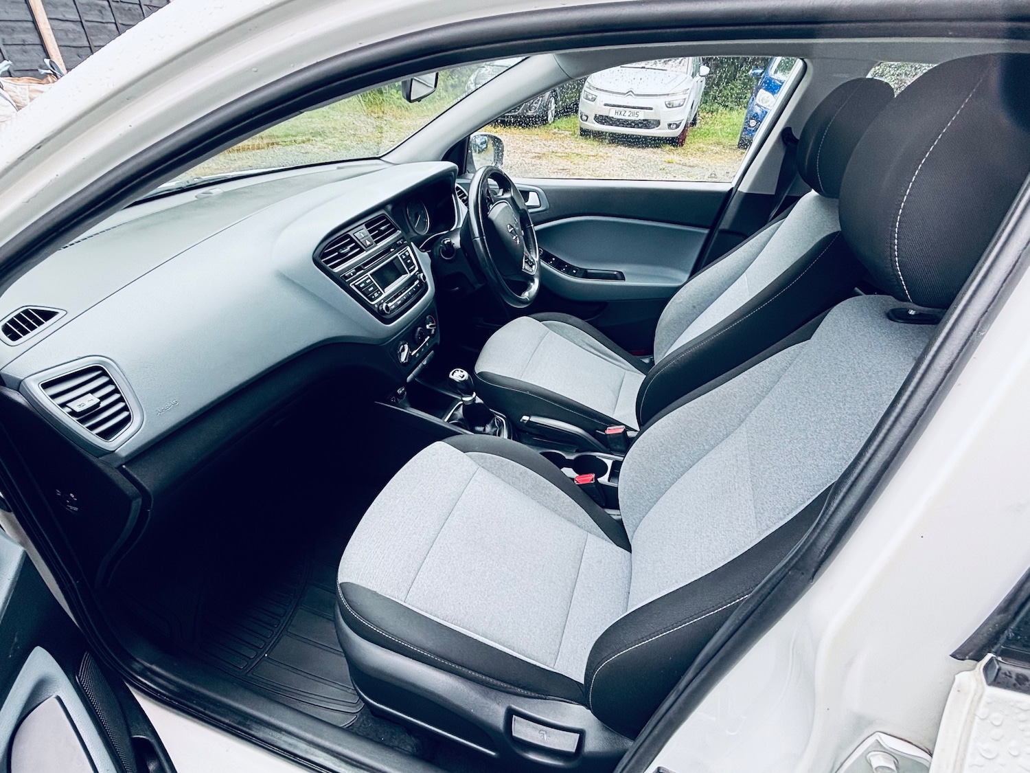 Used Hyundai i20 2015 for sale - 77292880: Photo 21