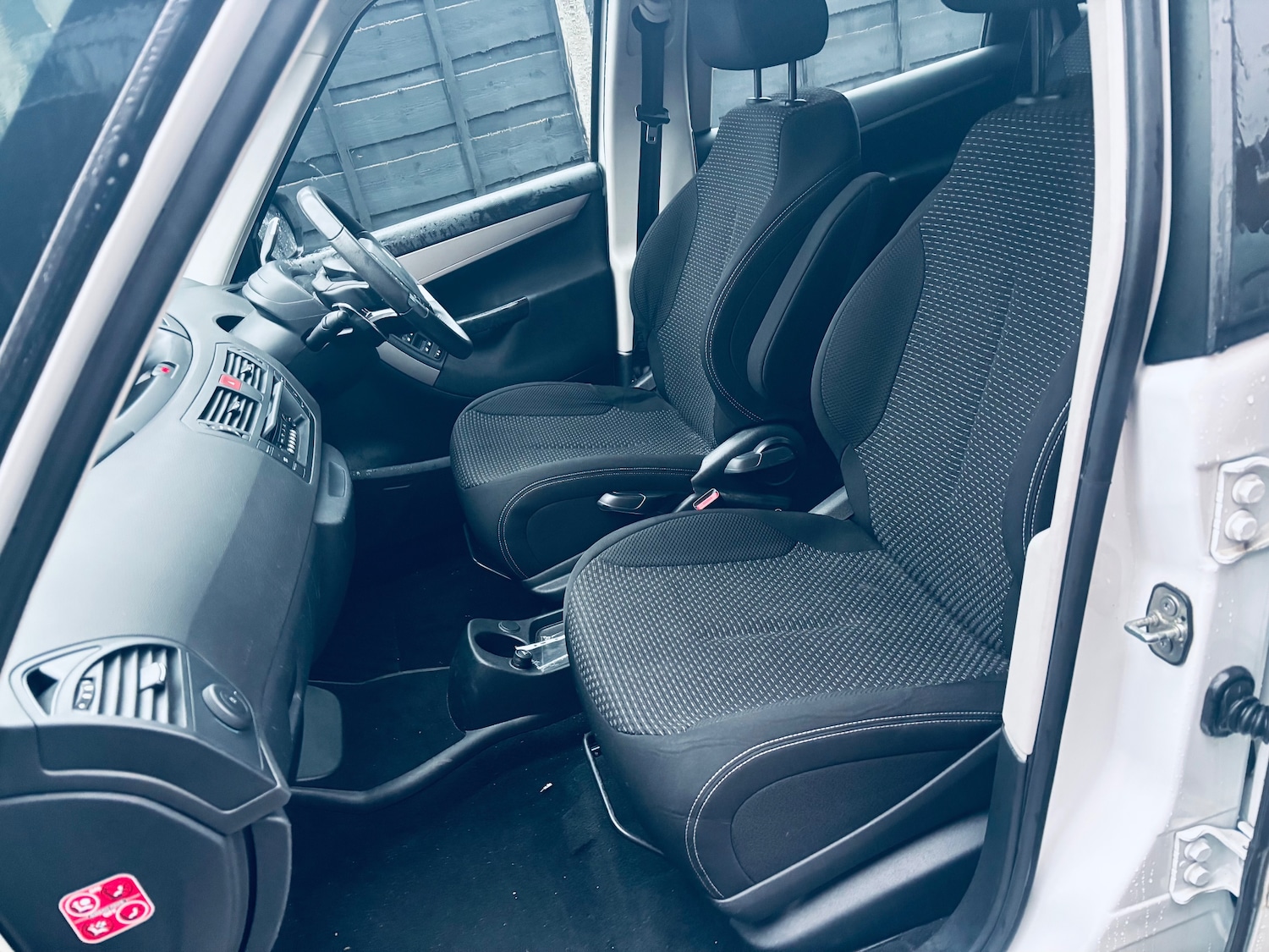 Used Citroen C4 Picasso 2013 for sale - 77292874: Photo 15