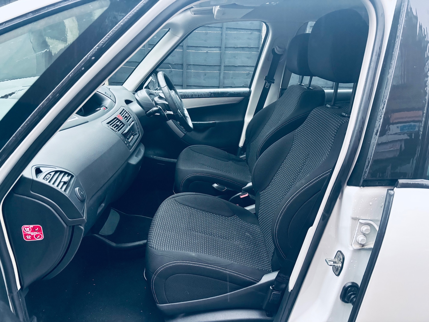 Used Citroen C4 Picasso 2013 for sale - 77292874: Photo 17