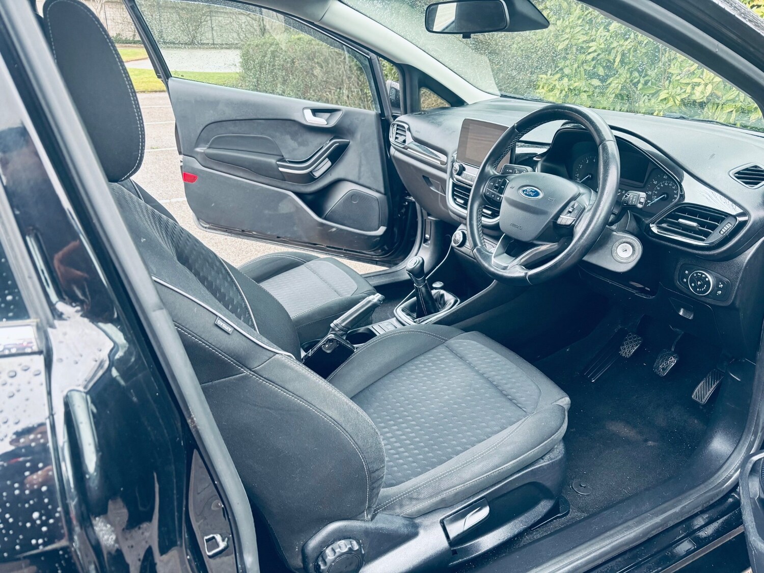 Used Ford Fiesta 2017 for sale - 77630121: Photo 28