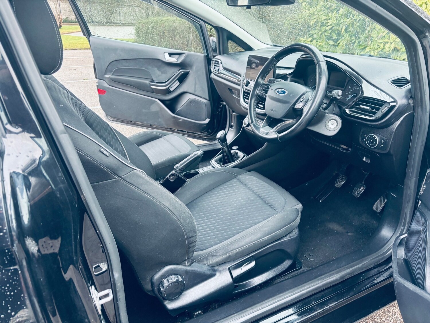 Used Ford Fiesta 2017 for sale - 77630121: Photo 30