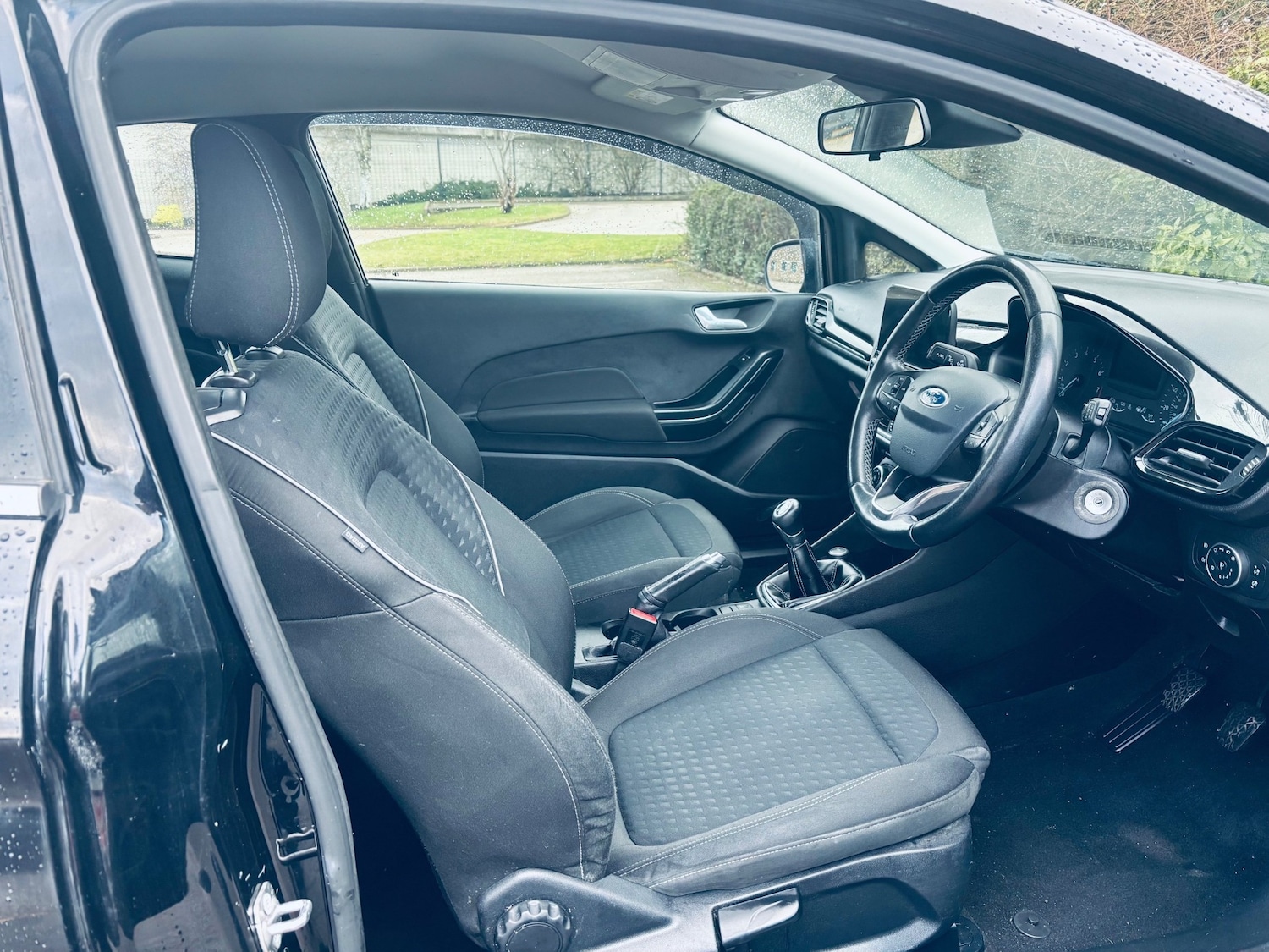 Used Ford Fiesta 2017 for sale - 77630121: Photo 33