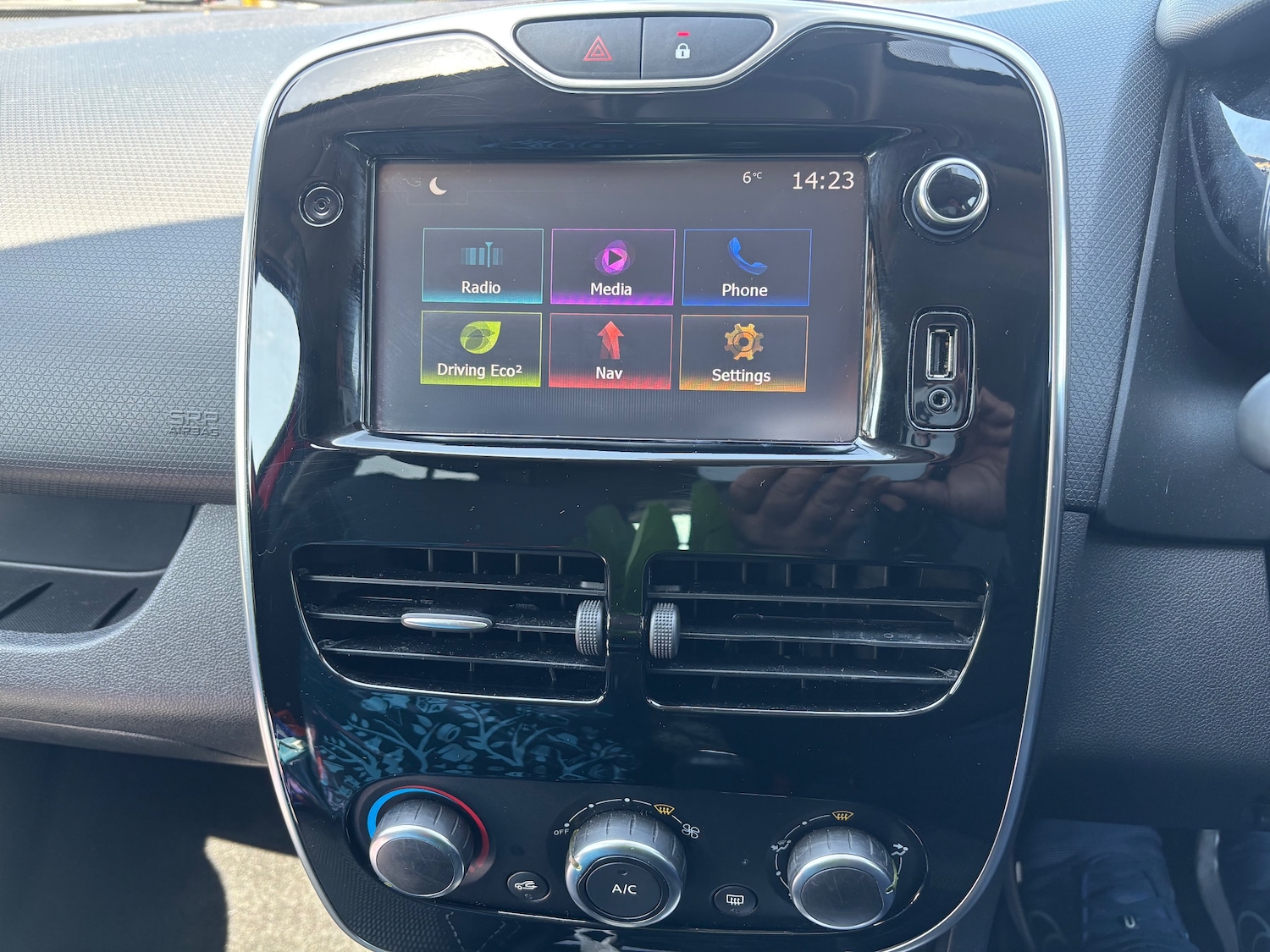 Used Renault Clio 2016 for sale - 77292876: Photo 39