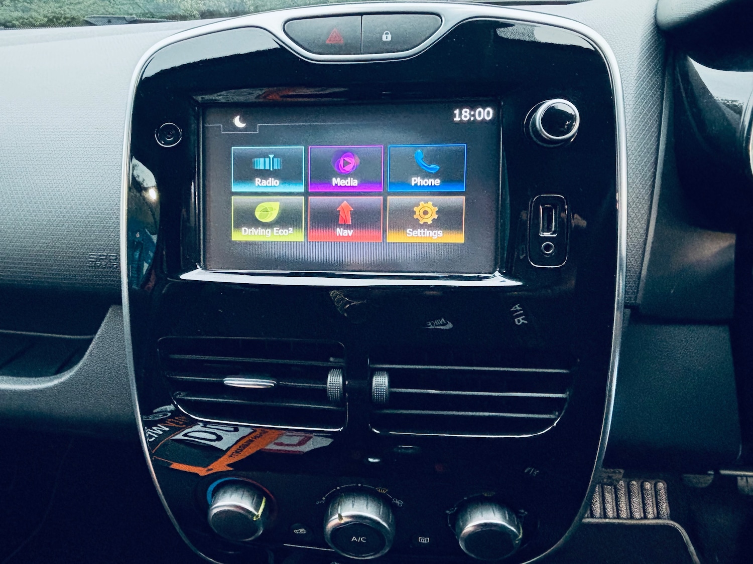 Used Renault Clio 2016 for sale - 77292876: Photo 57