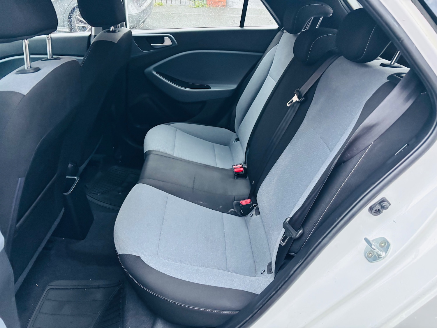 Used Hyundai i20 2015 for sale - 76563146: Photo 14