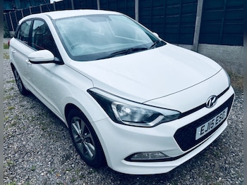 Used Hyundai i20 2015 for sale - 76563146: Photo