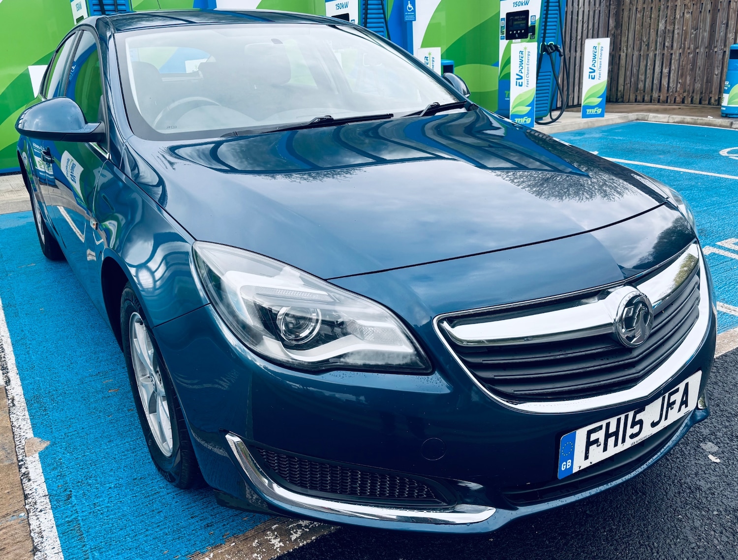 Used Vauxhall Insignia 2015 for sale - 78176245: Photo 2