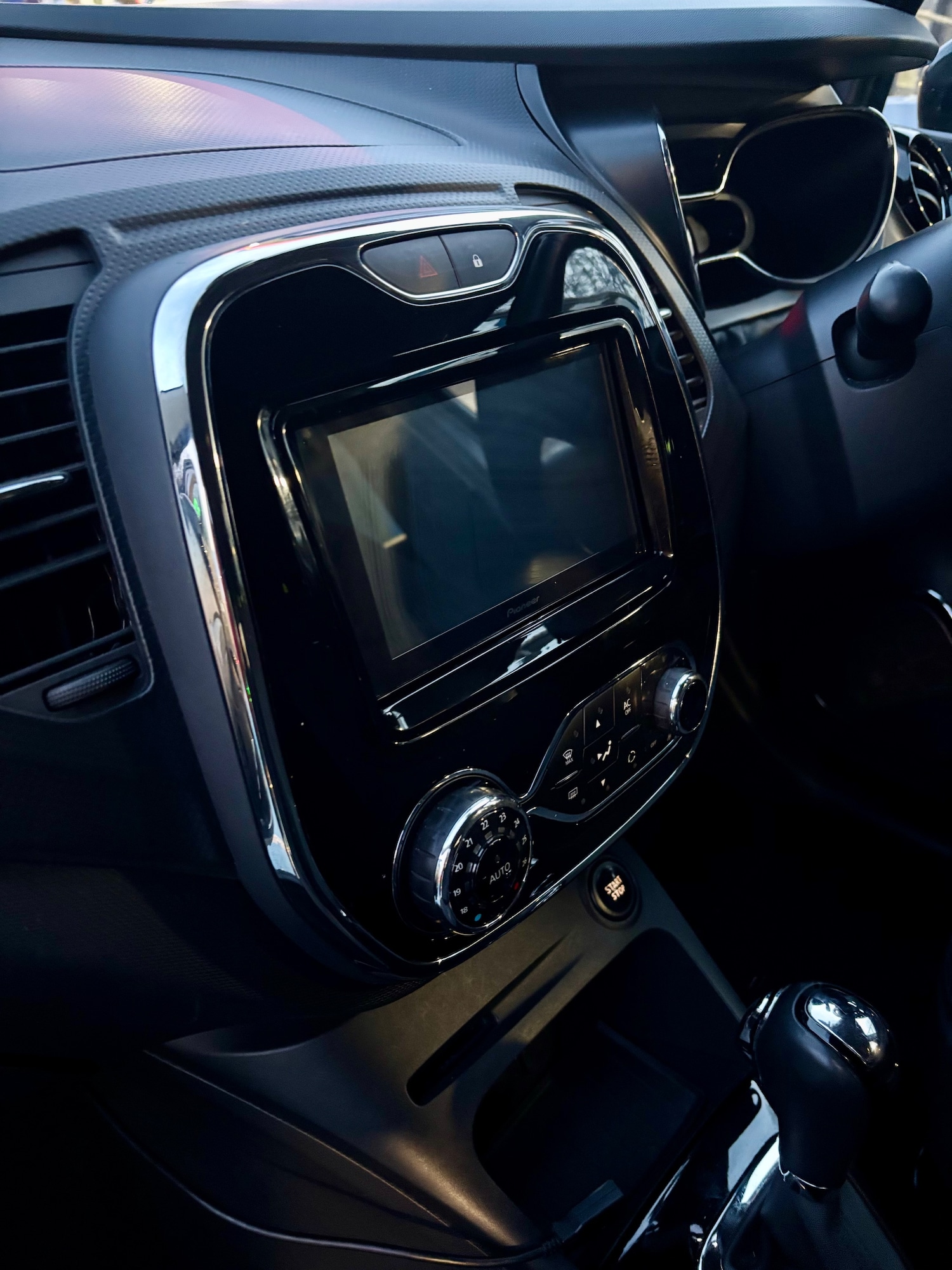 Used Renault Captur 2014 for sale - 77292883: Photo 11