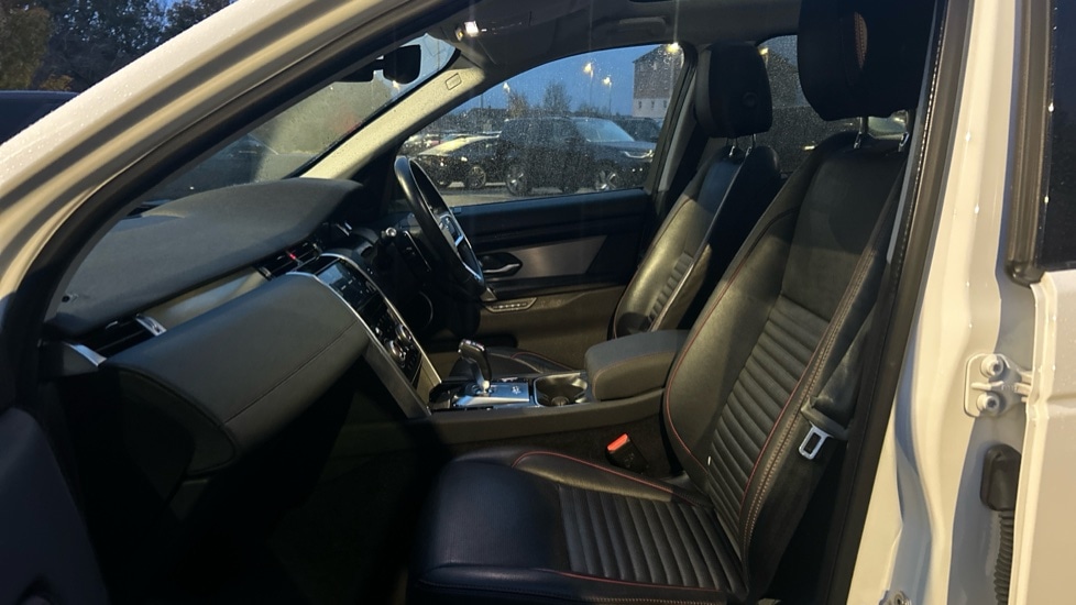 Used Land Rover Discovery Sport 2021 for sale - 76870144: Photo 3