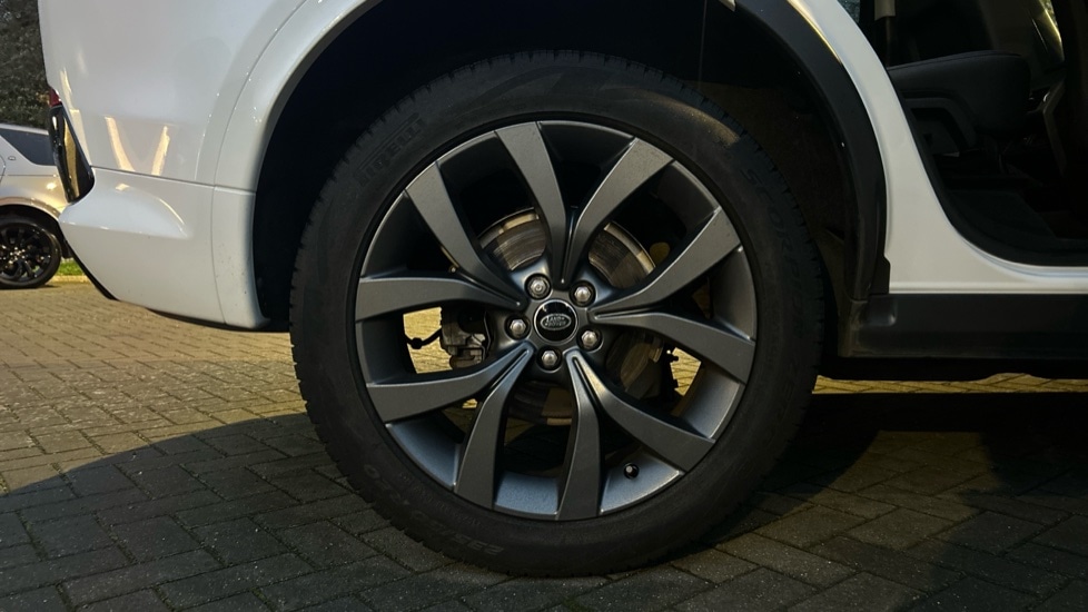 Used Land Rover Discovery Sport 2021 for sale - 76870144: Photo 32