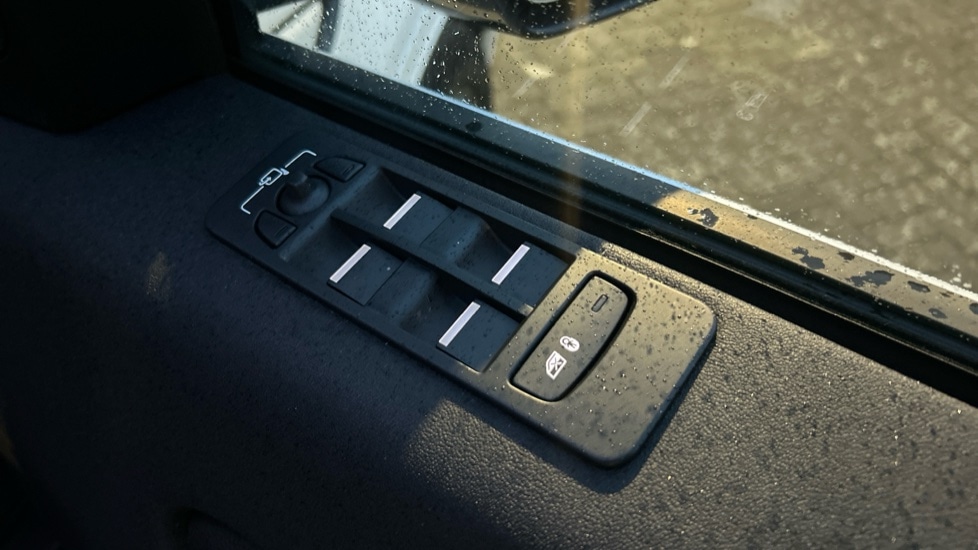 Used Land Rover Discovery Sport 2021 for sale - 76870144: Photo 40