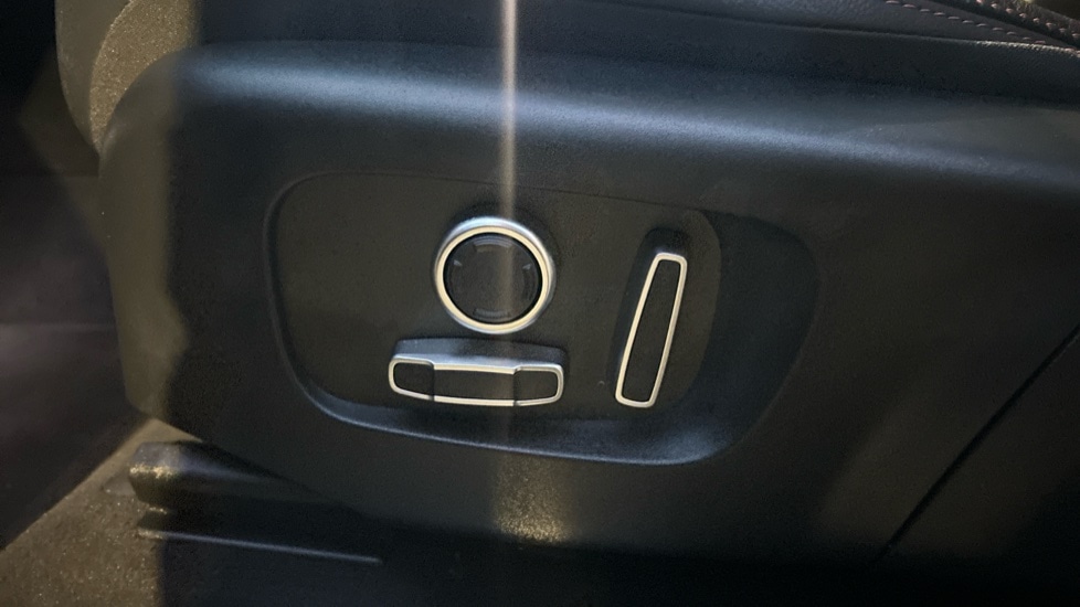 Used Land Rover Discovery Sport 2021 for sale - 76870144: Photo 51