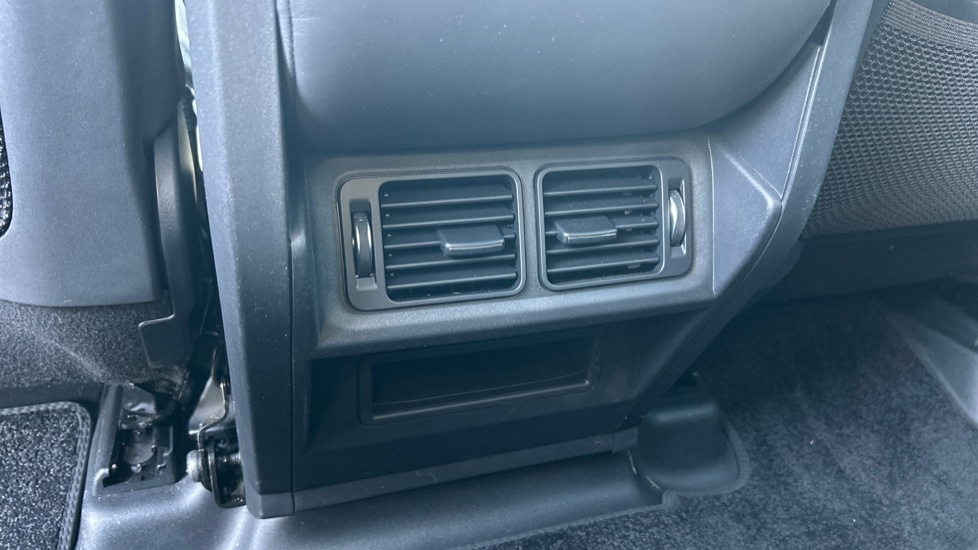 Used Land Rover Defender 2025 for sale - 77071039: Photo 18