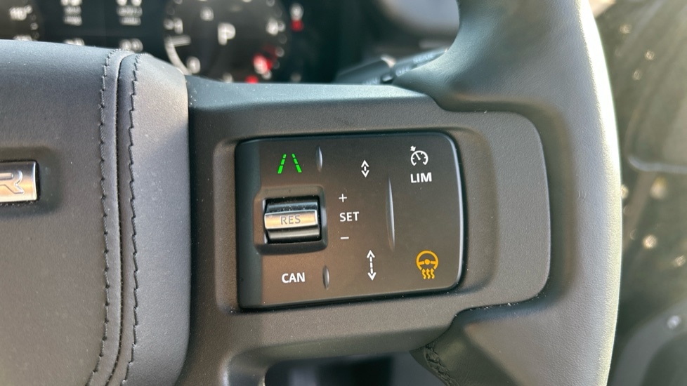 Used Land Rover Defender 2025 for sale - 77071039: Photo 35