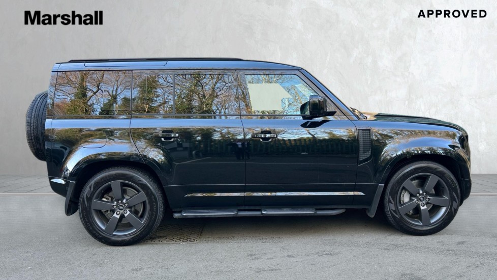 Used Land Rover Defender 2025 for sale - 77071039: Photo 5