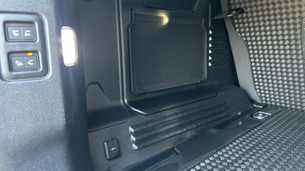 Used Land Rover Defender 2025 for sale - 77071039: Photo 50