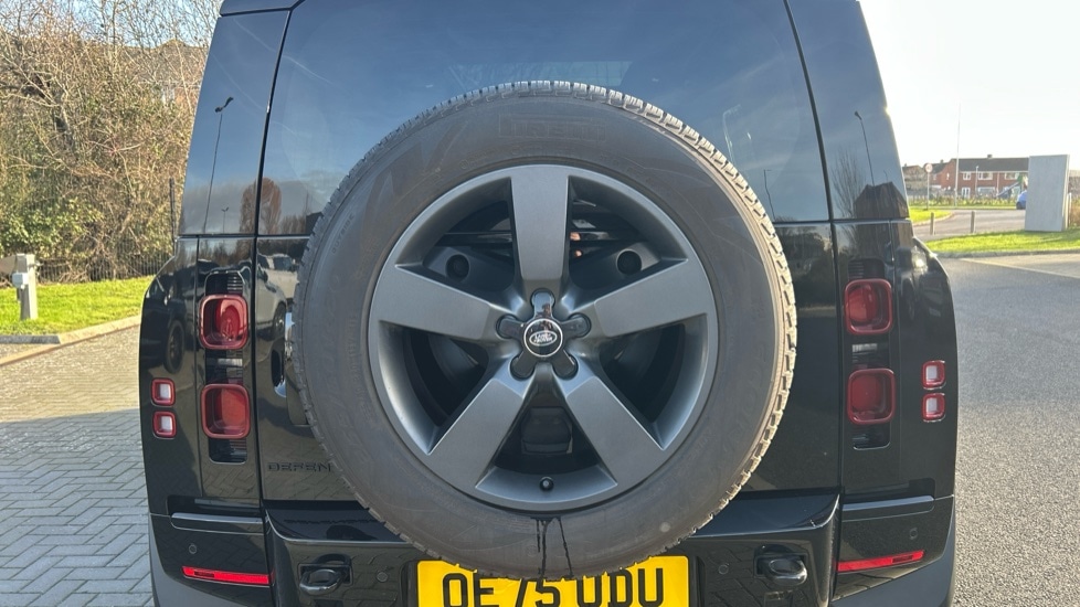 Used Land Rover Defender 2025 for sale - 77071039: Photo 51