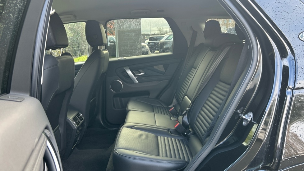 Used Land Rover Discovery Sport 2025 for sale - 76872042: Photo 4